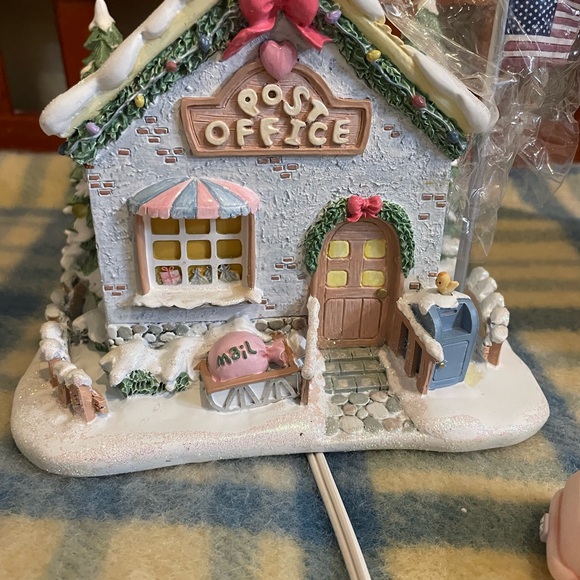 Precious Moments Holiday Hawthorne Village Set of 3! 2002 - Picture 4 of 16